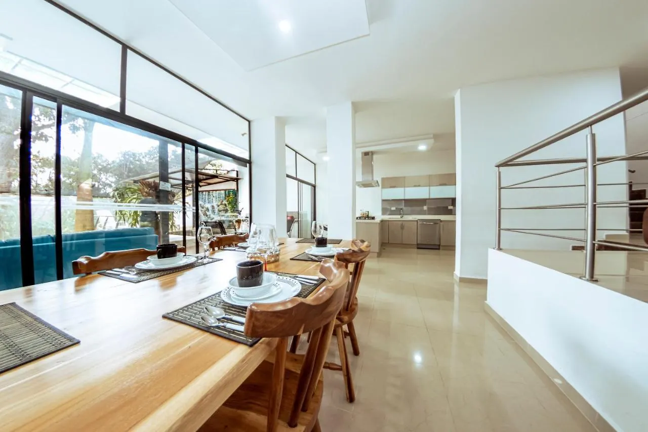 Villa Casa De Lujo En El Poblado Medellín